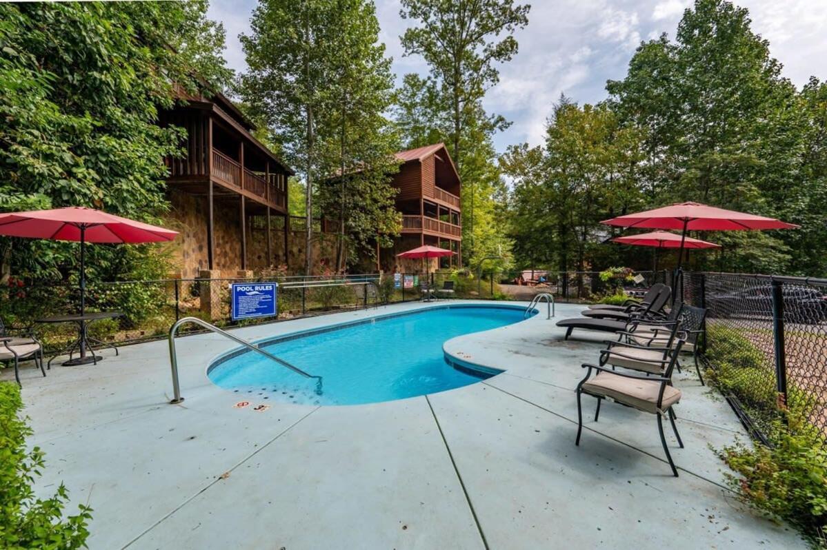 Movie Theater Hot Tub View Mountain Escape Villa Gatlinburg Eksteriør bilde